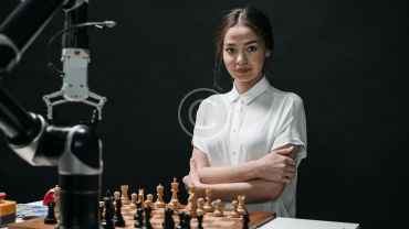 Chess & artificial intelligence: strategy, training, innovation